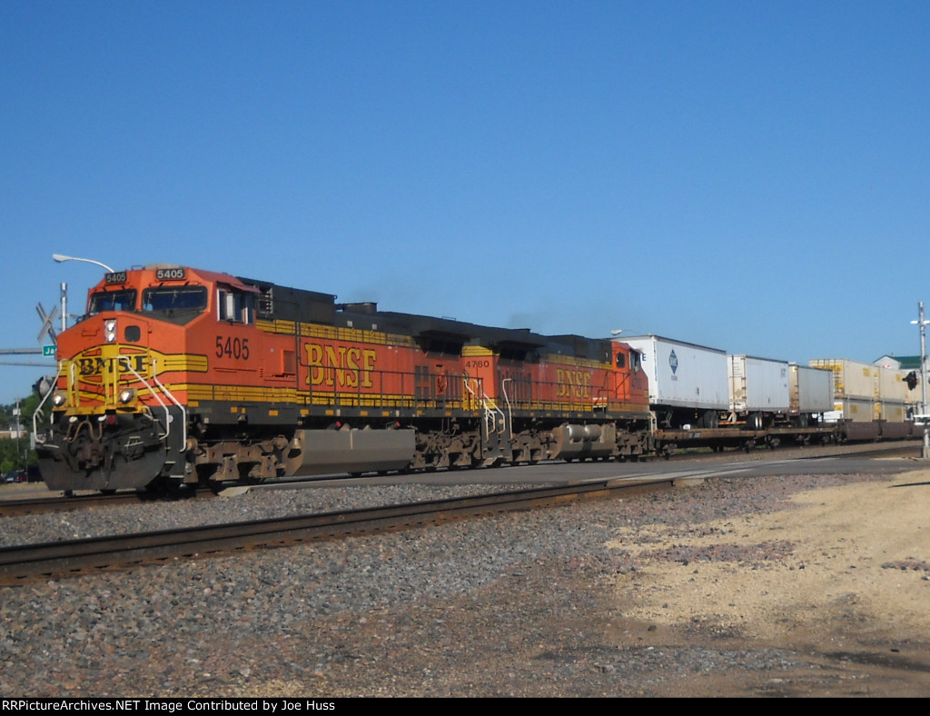 BNSF 5405 East